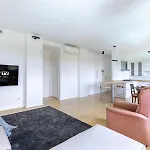 Lussuoso Appartamento Vista Citta - Borgo Po - Box Auto